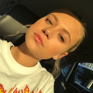 Meet your Posher, Milana